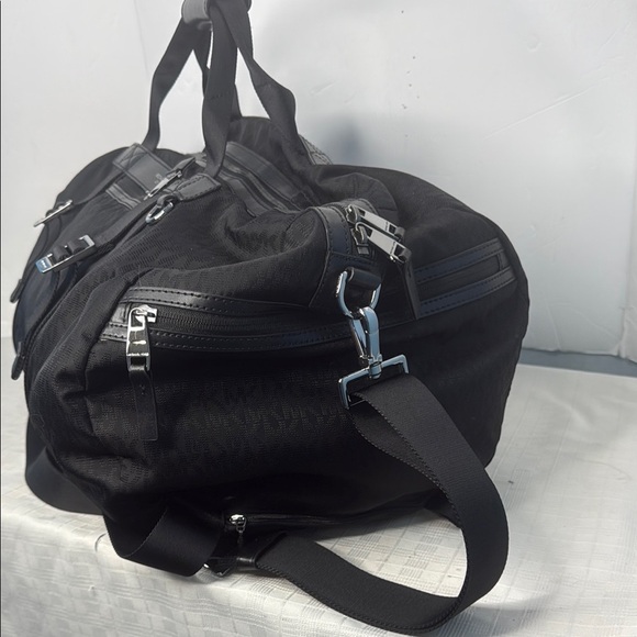 Michael Kors Kent Sport Unisex Weekender Black convertible Travel Bag Duffle - Picture 2 of 8